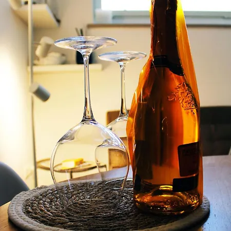 A Due Passi Dal Centro Living Appartamento *